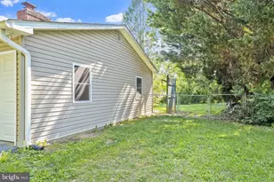 810 Wisteria Dr, Westminster, MD 21157 - Photo 5