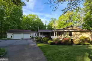 2404 Braddock Rd, Mount Airy, MD 21771 - Photo 3