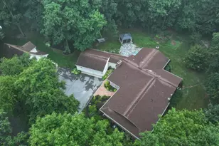 2404 Braddock Rd, Mount Airy, MD 21771 - Photo 3