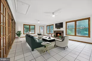 2404 Braddock Rd, Mount Airy, MD 21771 - Photo 15