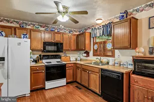 7291 Pommel Dr, Sykesville, MD 21784 - Photo 3