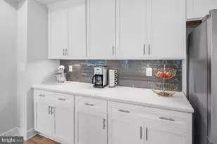2718 Town View Cir, New Windsor, MD 21776 - Photo 11