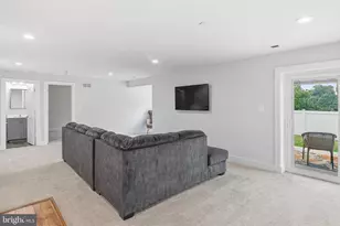 2718 Town View Cir, New Windsor, MD 21776 - Photo 41