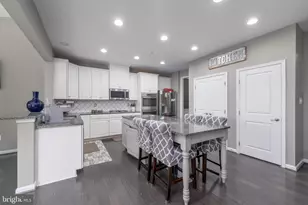 810 Amherst Ln, Westminster, MD 21158 - Photo 5