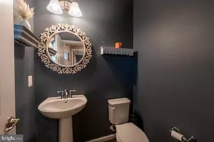 810 Amherst Ln, Westminster, MD 21158 - Photo 11