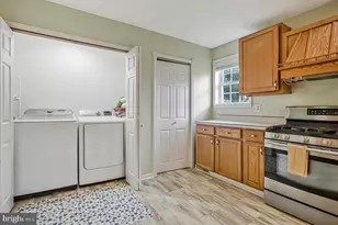 315 College Ave, New Windsor, MD 21776 - Photo 9