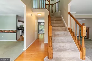 7424 Brandenburg Cir, Sykesville, MD 21784 - Photo 3