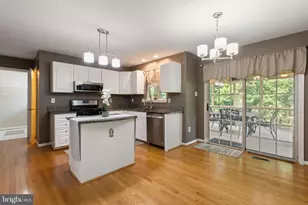 7424 Brandenburg Cir, Sykesville, MD 21784 - Photo 9