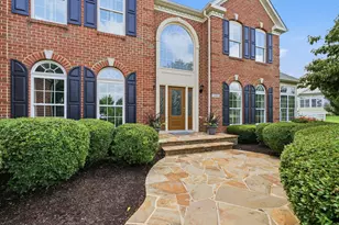 3082 Ballesteras Ct, Mount Airy, MD 21771 - Photo 3