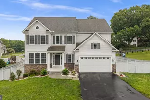 945 Kayley Dr, Eldersburg, MD 21784 - Photo 1