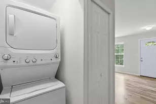 129 N Towne Ct, Mount Airy, MD 21771 - Photo 7