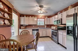 3828 Dakota Rd, Hampstead, MD 21074 - Photo 9