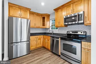 126 N Towne Ct, Mount Airy, MD 21771 - Photo 9