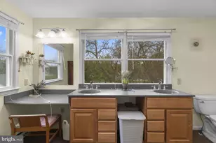 132 Dunrovin Ave, Westminster, MD 21158 - Photo 17