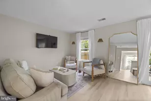 404 Hobbitts Ln, Westminster, MD 21158 - Photo 3