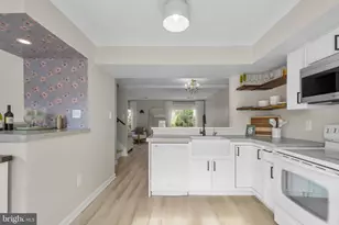 404 Hobbitts Ln, Westminster, MD 21158 - Photo 5
