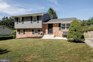 1702 Gemini Dr, Sykesville, MD 21784 - Photo 1