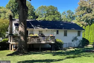 6419 Hickory Ln, Sykesville, MD 21784 - Photo 3