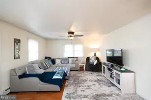 4909 Ravenwood Rd, Vienna, MD 21869 - Photo 5