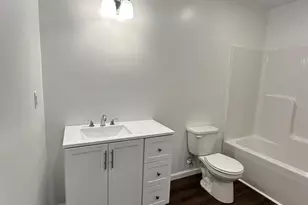 300 Collins Ave, Hurlock, MD 21643 - Photo 9