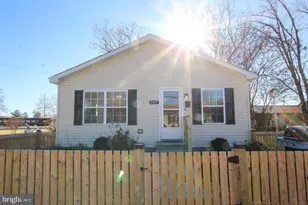 208 Broad St, Hurlock, MD 21643 - Photo 1