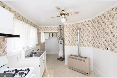 209 Dorchester Avenue, Cambridge, MD 21613 - Photo 9