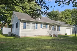 611 N Main St, Hurlock, MD 21643 - Photo 1
