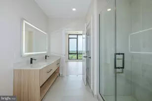 255 W Falls Station Blvd, Falls Church, VA 22046 - Photo 15