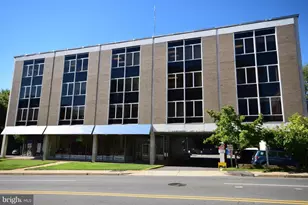 701 Broad St, Falls Church, VA 22046 - Photo 1