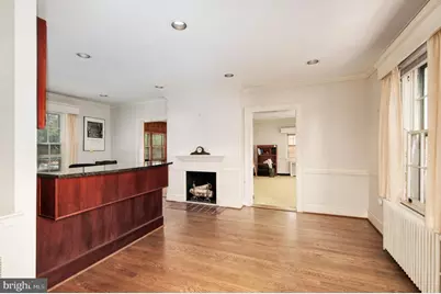 301 Park Avenue, Falls Church, VA 22046 - Photo 3