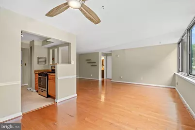 600 Roosevelt Boulevard #114, Falls Church, VA 22044 - Photo 11