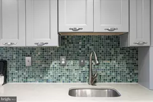 200 N Maple Ave, Falls Church, VA 22046 - Photo 17