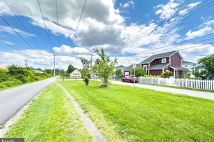 1022 Railroad Ave, Falls Church, VA 22046 - Photo 51