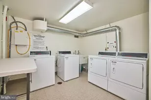 200 N Maple Ave, Falls Church, VA 22046 - Photo 27