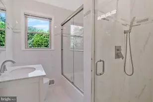 997 N Sycamore Street N, Falls Church, VA 22046 - Photo 49