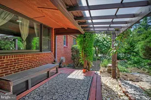 997 N Sycamore Street N, Falls Church, VA 22046 - Photo 7
