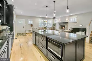 1005 Lincoln Ave, Falls Church, VA 22046 - Photo 17