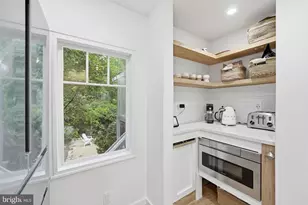 1312 Robinson Pl, Falls Church, VA 22046 - Photo 9