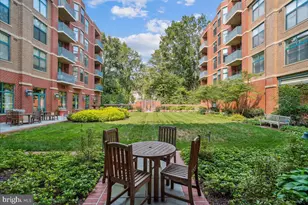 502 W Broad St, Falls Church, VA 22046 - Photo 23