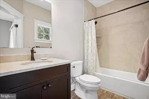 305 N Lee St, Falls Church, VA 22046 - Photo 51