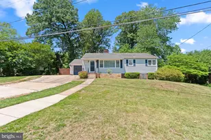 998 N Roosevelt St, Falls Church, VA 22046 - Photo 1