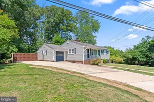998 N Roosevelt St, Falls Church, VA 22046 - Photo 3