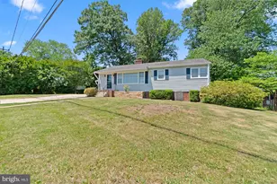 998 N Roosevelt St, Falls Church, VA 22046 - Photo 5