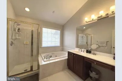 102 Lounsbury Place, Falls Church, VA 22046 - Photo 11