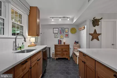 150 S Virginia Avenue #34, Falls Church, VA 22046 - Photo 17