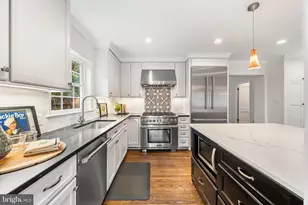 211 W Greenway Blvd W, Falls Church, VA 22046 - Photo 9