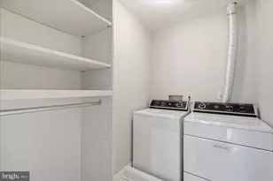 126 Gresham Pl, Falls Church, VA 22046 - Photo 35