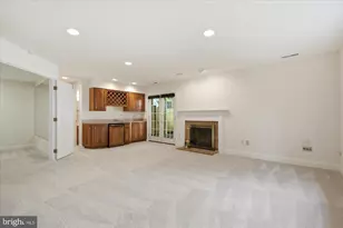 126 Gresham Pl, Falls Church, VA 22046 - Photo 37