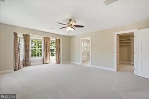 126 Gresham Pl, Falls Church, VA 22046 - Photo 25