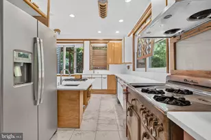 997 N Sycamore St, Falls Church, VA 22046 - Photo 25